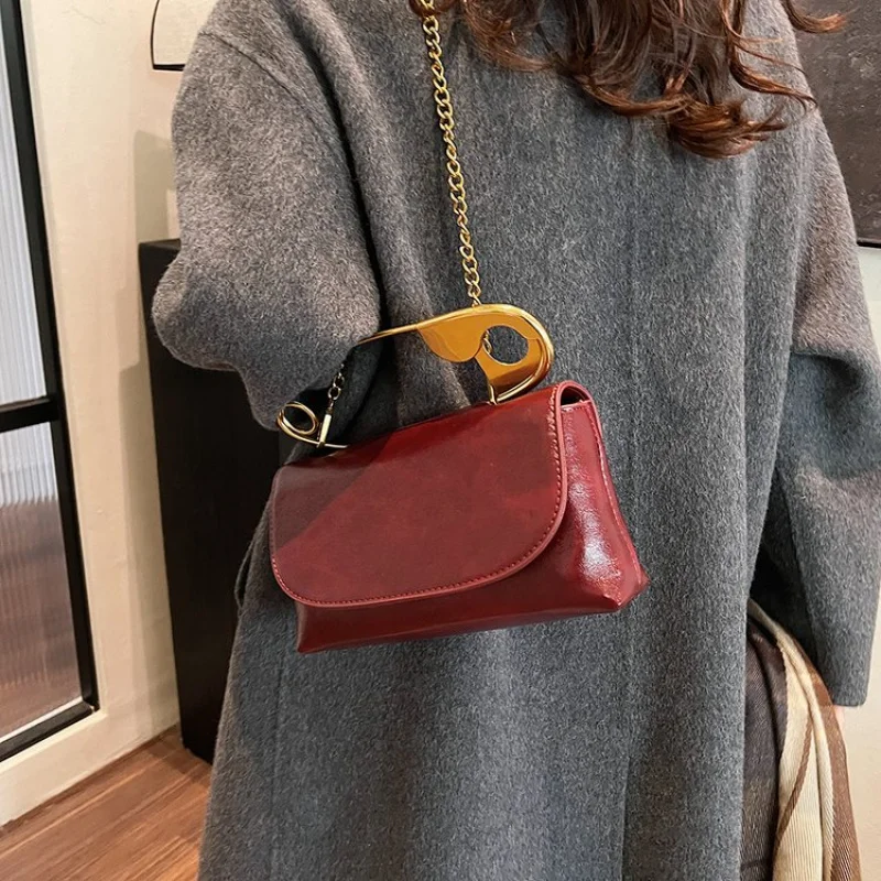 

Sophisticated Woven Leather Handbag For Women With Artisanal Details And A Bohemian Elegant Vibe