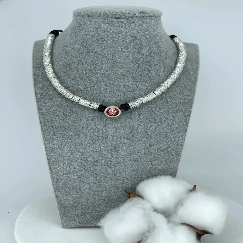 

2025 Versatile Daily Leisure Style Sparkling Red Crystal Necklace Women's Accessories Giving Girls Birthday Gifts