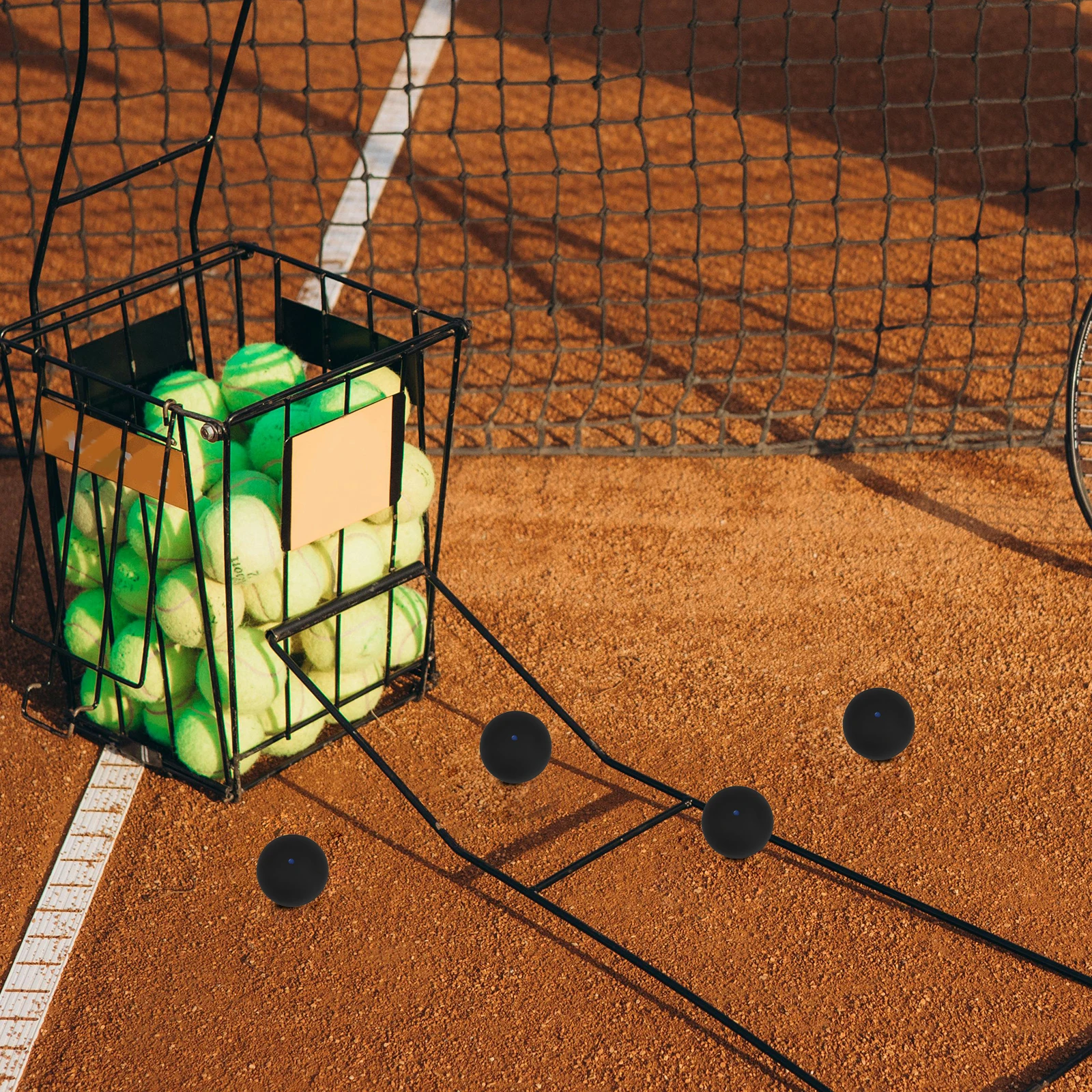 Рисунок 3 - Резиновая ракетка для тренировок в сквошах