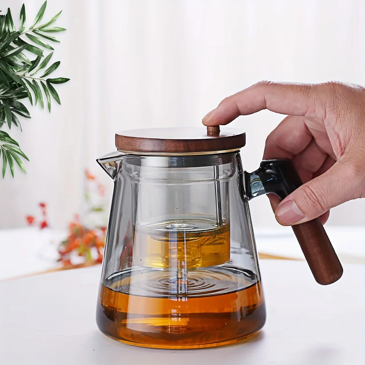 

800ml/27.05oz Elegant Glass Infuser Tea Kettle with Wooden Lid and Handle - for Homebrewed Tea