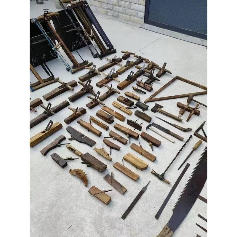 Second-hand traditional and old tools of the Republic of China