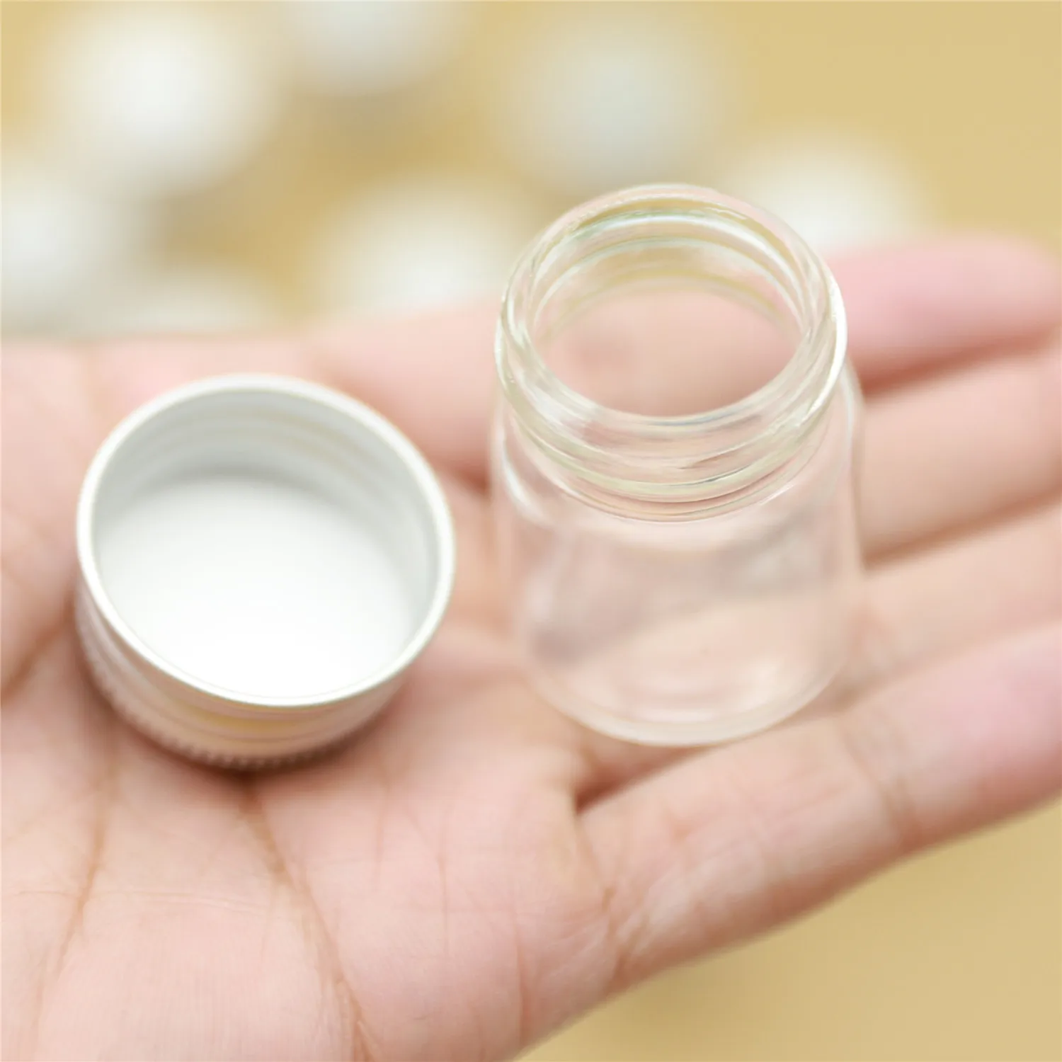 24 PCS/lot 30*40mm 15ml Cute Small Glass Bottles Aluminum Caps Glass Tiny Jars Vials Transparent Glass Containers Bottles