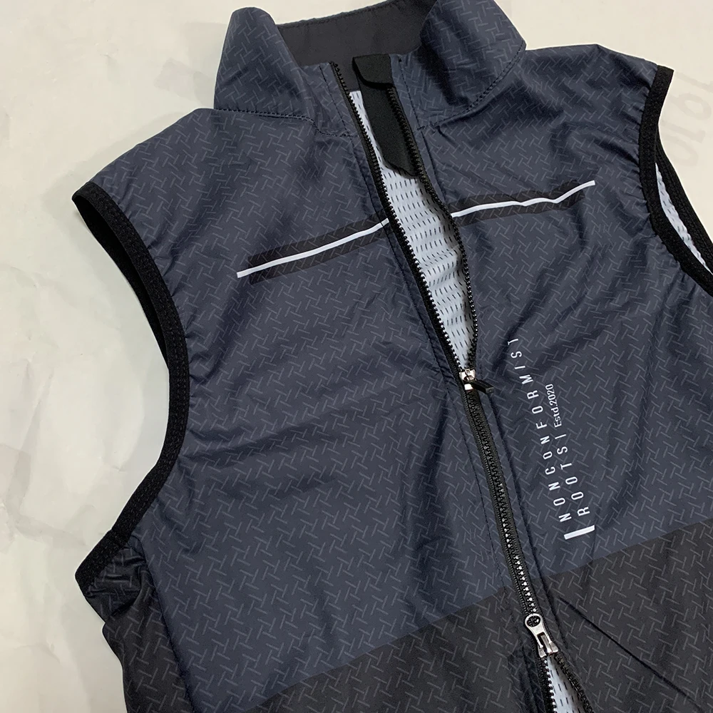 In stock! black High quality men\'s sleeveless windproof vest lightweight breathable quick-drying with two way zipper