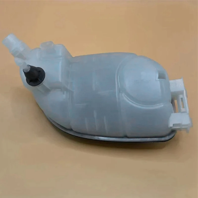 Engine Coolant Expansion Tank Auxiliary Water Bottle 2465000049 2105010615 For Mercedes-Benz W176 A200 W246 B200 B260