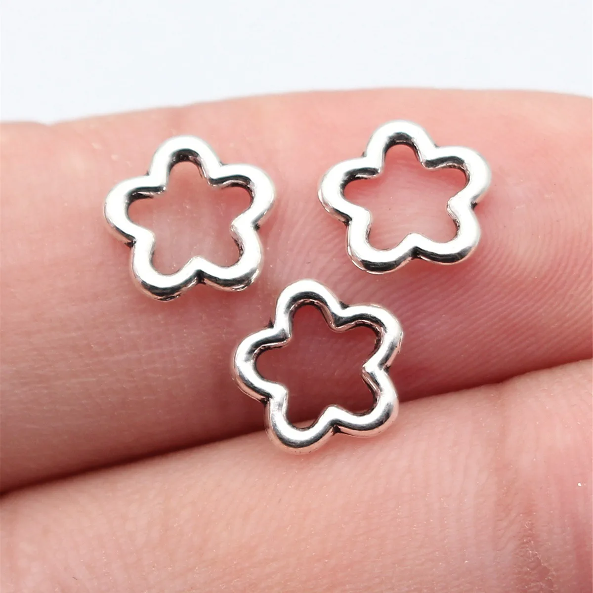 40pcs 9.1x8.9mm Antique Silver Color Openwork Flower Accessories For Hand Crafts Jewelry Making