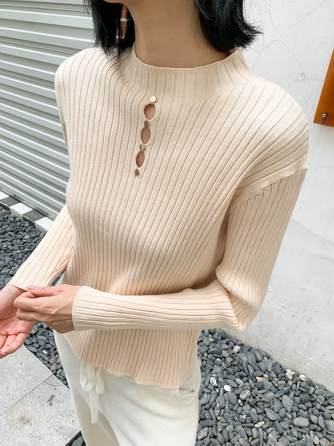 

ZOCHEEO Women's Knitted Hollow out Long Sve round Ne Base irt Bla Design Sensation Autumn High End Feeling Top