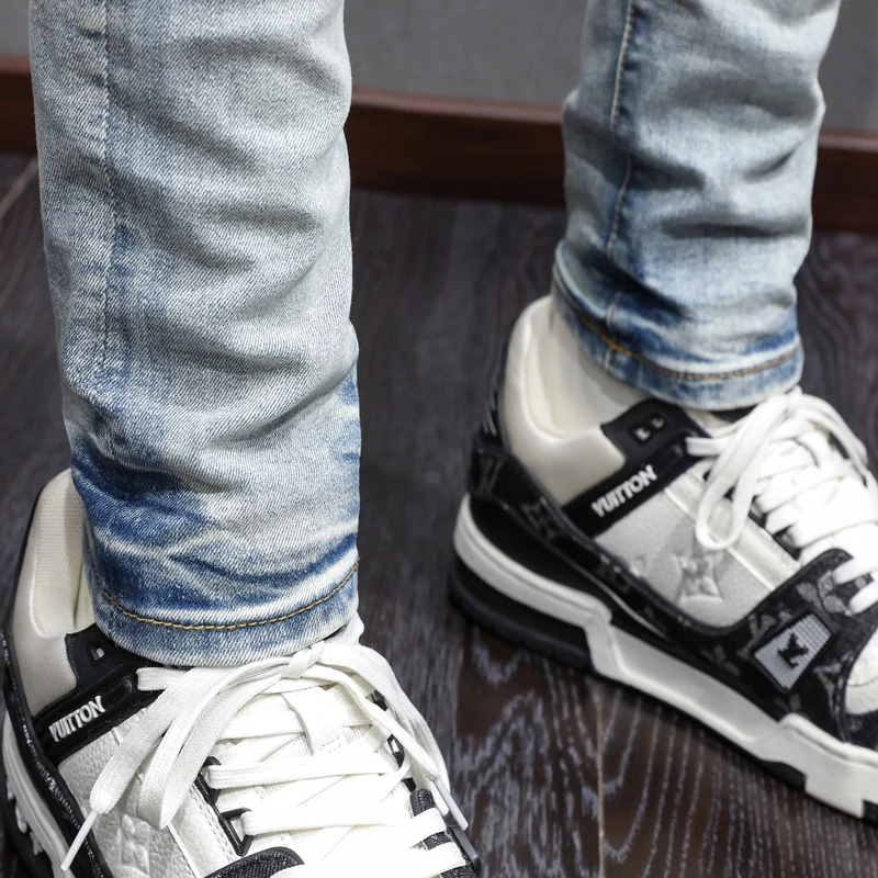 هاي ستريت موضة جديدة جينز أزرق فاتح التجاعيد مثقب رقعة جلدية سوداء غسلها الحنين مطاطا الهيب هوب ماركة السراويل Y2K #6