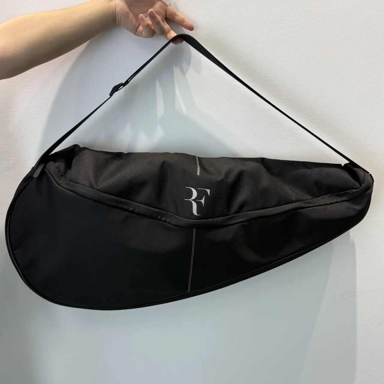 Wilson RF Racquet Cover Black Tennis Racket Cover for Men and Women Single Tennis Racket Bag Single Shoulder Tennis Bag