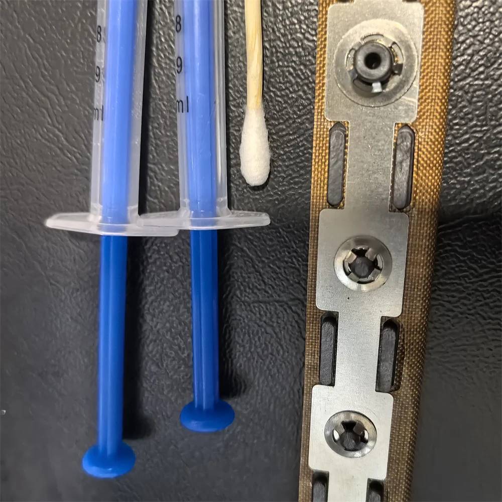 

302RV93050 FK-1150 Держатель масляной накладки для Kyocera P2040 P2235 P2335 M2040 M2135 M2235 M2540 M2635 M2640 M2735 M2835