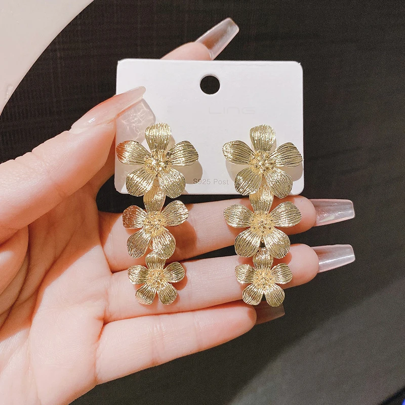 French Vintage Gold Color Tassel Flower Stud Earrings Fashion Alloy Earrings For Women Trendy Luxury Party Jewelry Gifts