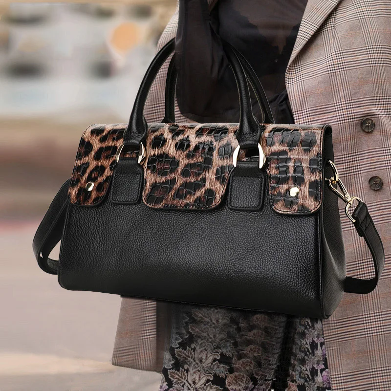 Genuine leather women\'s bag European and American new trendy women\'s leopard print ladies bag Messenger portable shoulder bag