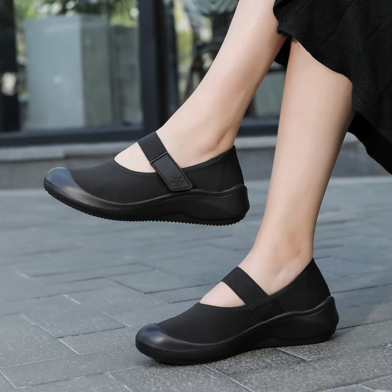 Spring/summer 2023 new breathable mesh oversized women's shoes magic tape a light soft-soled casual sneakers mom shoes