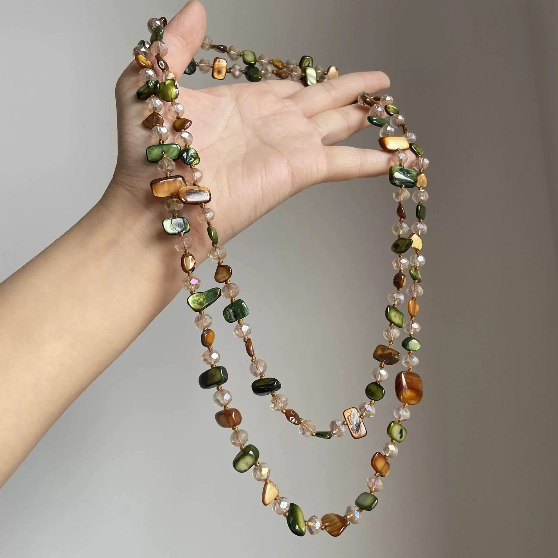 NEW Vintage Bohemian Multicolored Shell Beaded Double-Layer Necklace Light Luxury Vacation Long Necklace That Can Be Stacked