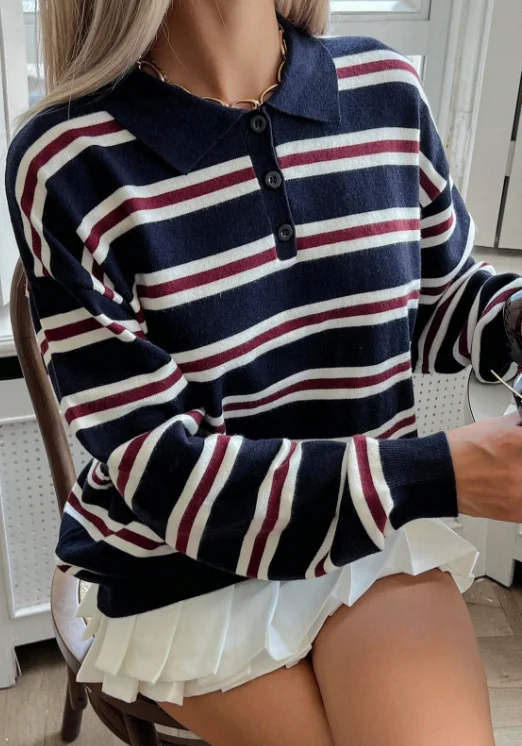 Amerikanischer College-Stil Polo-Pullover mit Blau-Weiß-Rot Gestreiftem Kragen 2026 Mode Klassische Farben für Stilvollen Look – Detail 2