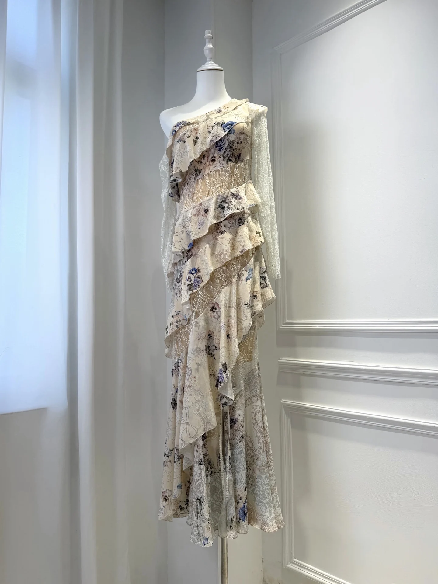 Women's White Floral Off-the-Shoulder Asymmetrical Tiered Silk Maxi Dress