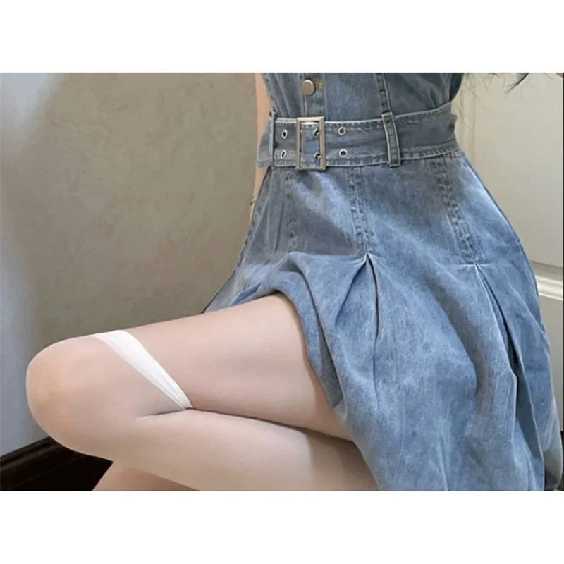 Women\'s Hanging Neck Denim Short Dress, A Pleated Belt, Single-Breasted Waist, Summer, Design Sense, Hot Girl, New, 2023
