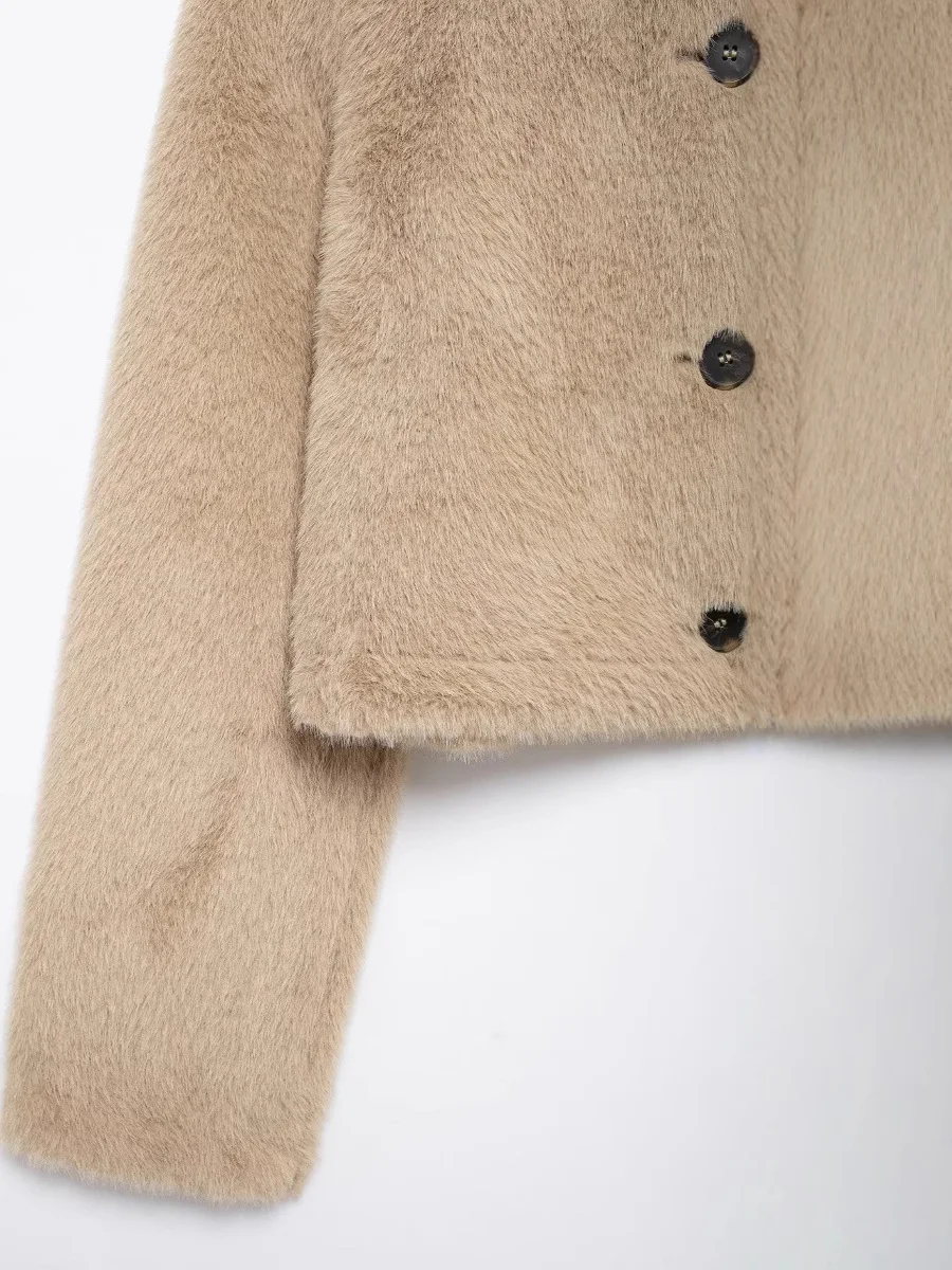 Faionable ort Pelliccia artificiale Jaet Ele Cappotto da donna casual dimagrante per la stagione autunnale e invernale in Cina