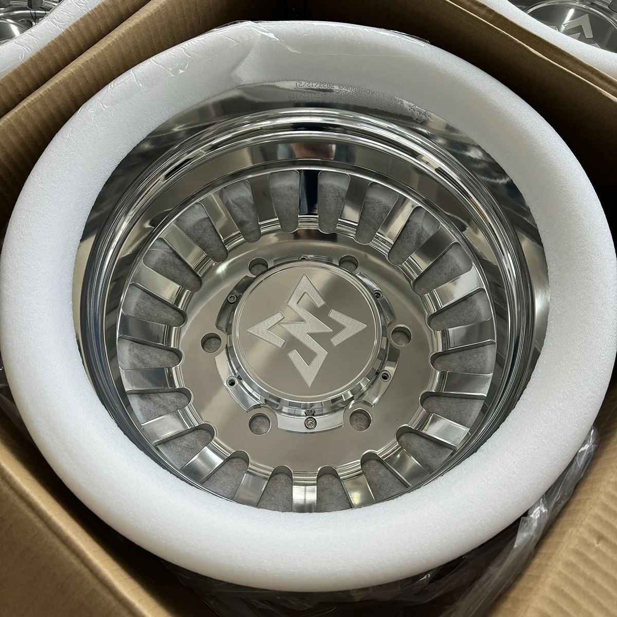 Xianglun Wholesale New Condition Custom Forged Aluminum Alloy Truck Wheels 5-Hole/6-Hole/8-Hole Options 98mm 20mm 25mm/30mm/35mm