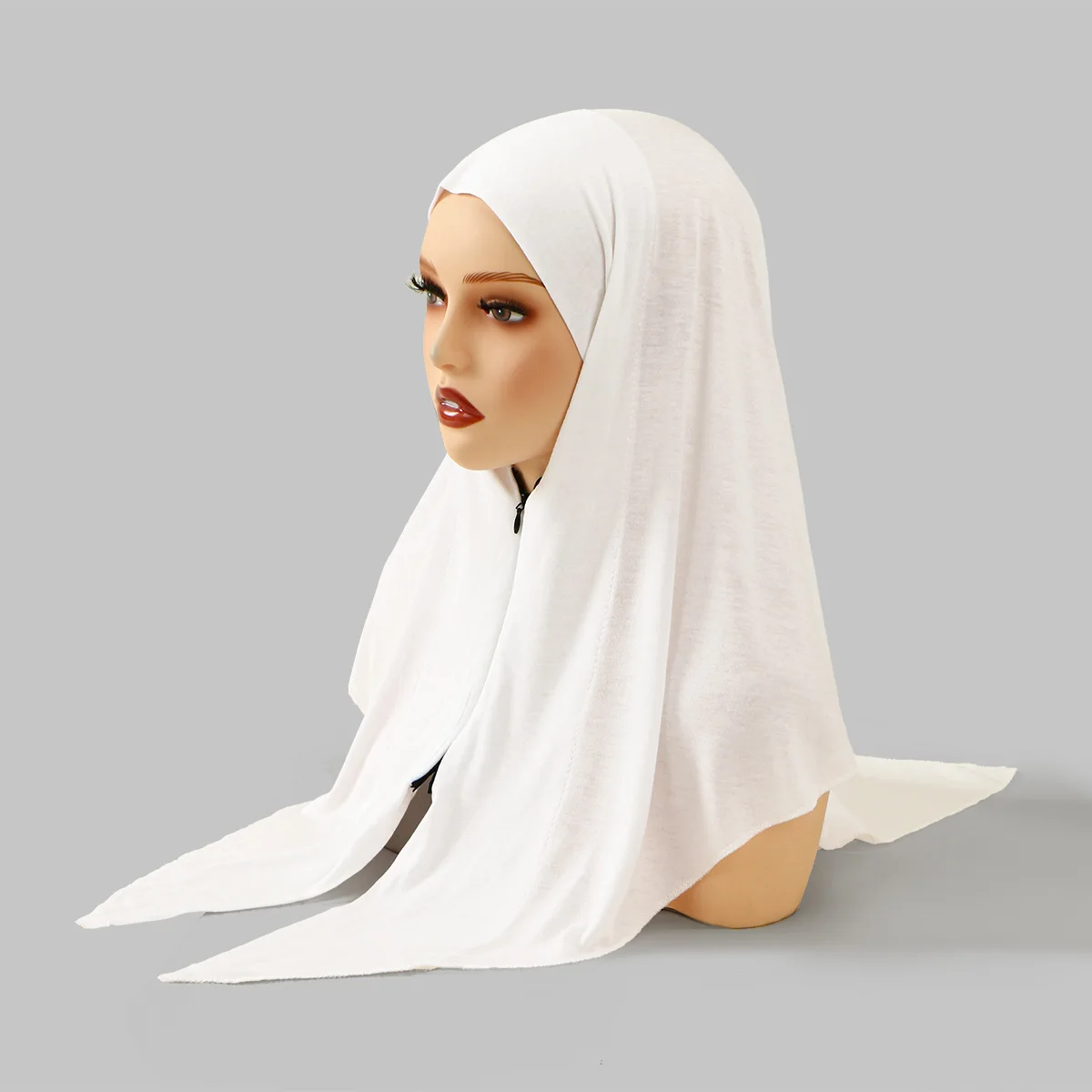 ジッパーデザインのムスリムヒジャブ、無地グレーのインスタントスカーフ、実用的で控えめなイスラムのヘッドスカーフ、女性の民族ファッションと日常使いに