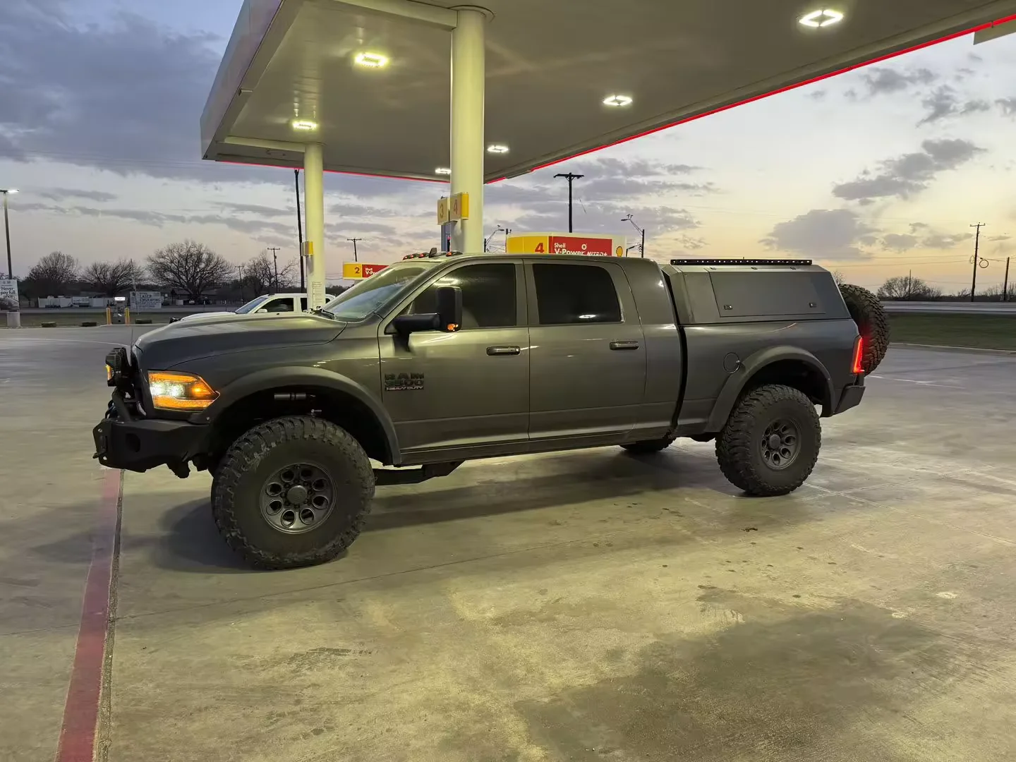 Custom-Fit Pickup Canopy for  Ram 3500 Lockable Truck Cap with LED Lighting