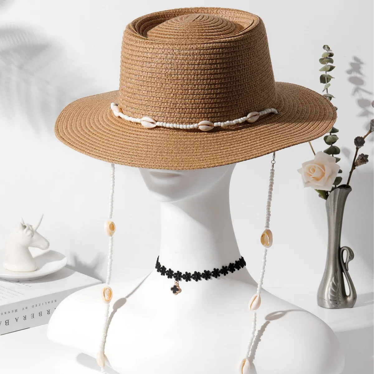 Women Elegant Straw Hat With Shell Chain Decor UV Sun Hat Spring Summer Outdoor Beach Vacation Fashion Wide Brim Cap
