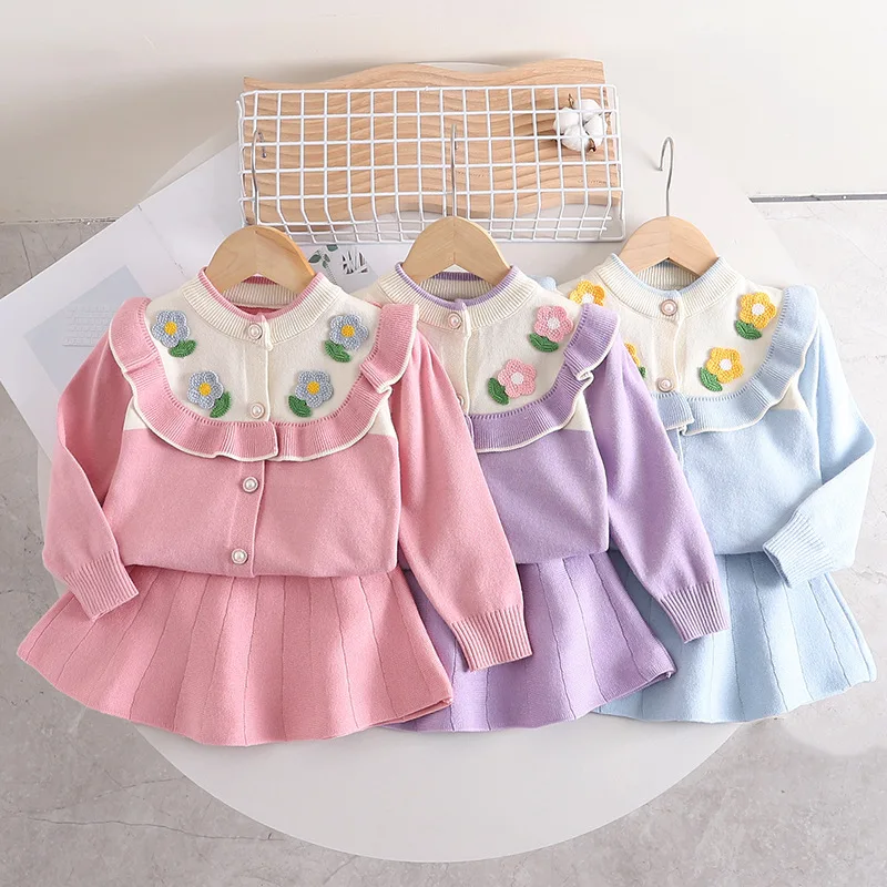 

2023 New Bear Leader Girls Sweater Sets Winter Wood Ear Edge Applique Patchwork Sweater Cardigan + Half Skirt Knit Two-piece Set