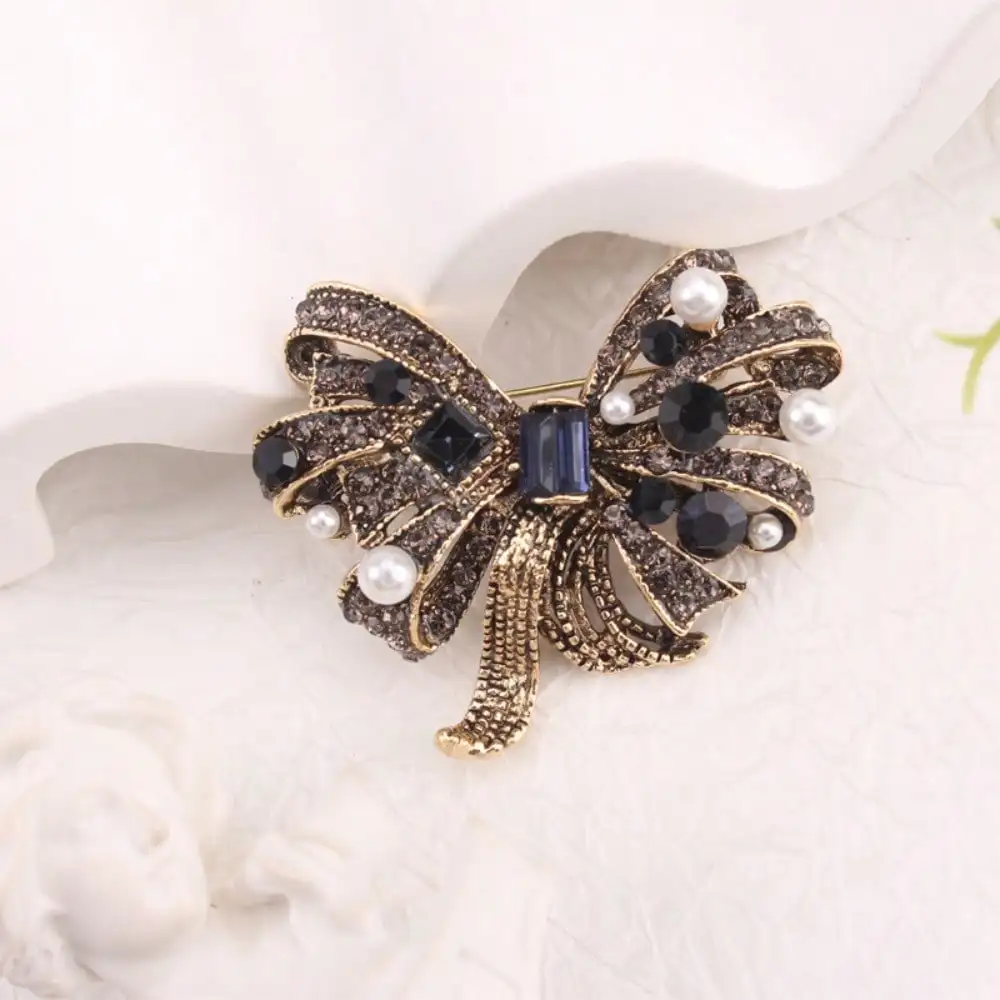 A Perfect Gift! This Exquisite Retro Bow Brooch Pin Elegantly Adorns Sweaters, Coats, or Backpacks for Any Women's Festival