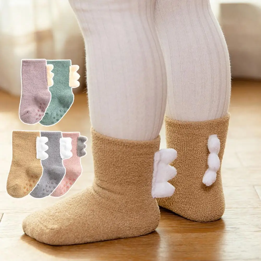 

1 Pair Innovative Floor Socks Coral Fleece Socks Dinosaur Look Floor Socks