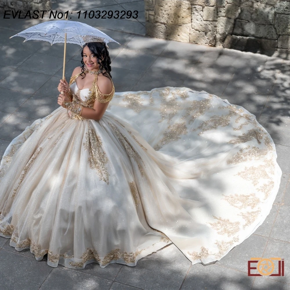 ชุดเดรสงาน Quinceanera แบบเจ้าหญิงสั่งตัดพิเศษจาก EVLAST ประดับลูกไม้สีทอง ปักเลื่อม งาน Sweet 16 ชุดเดรสวันเกิดอายุ 15 ปี รุ่น E1QN631