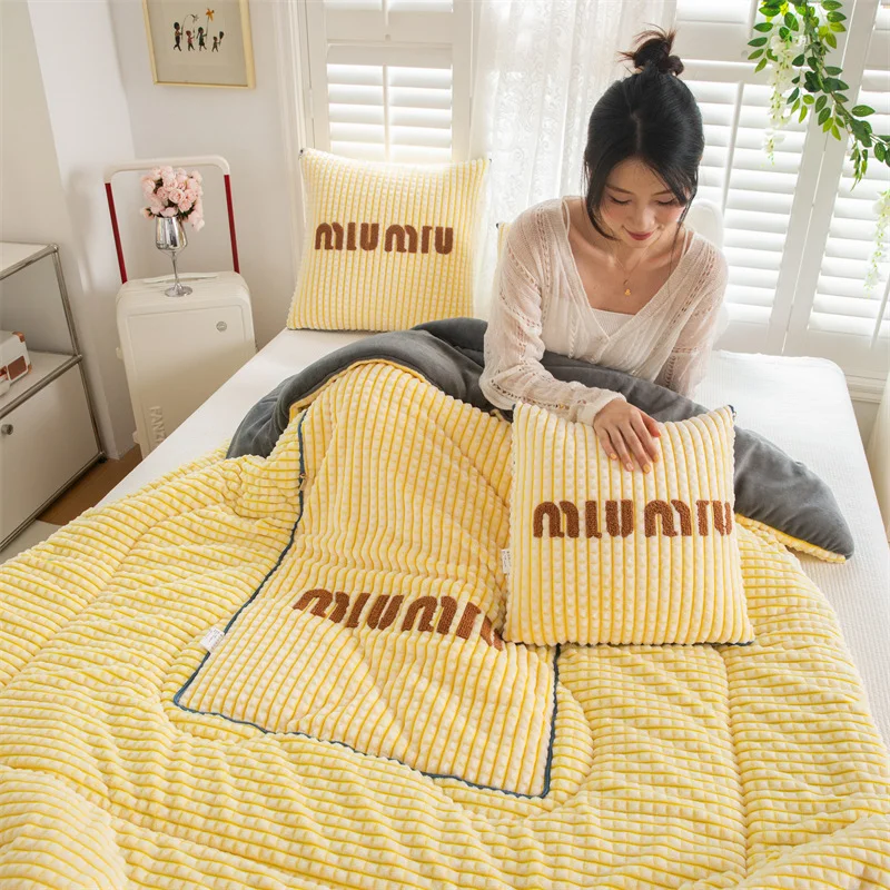 2 In 1 Pillow Blanket Warm Taffe Velvet Cushion Blanket Office Nap Blanket Cover Home Car Travel Pillow Lamb Velvet Blanket