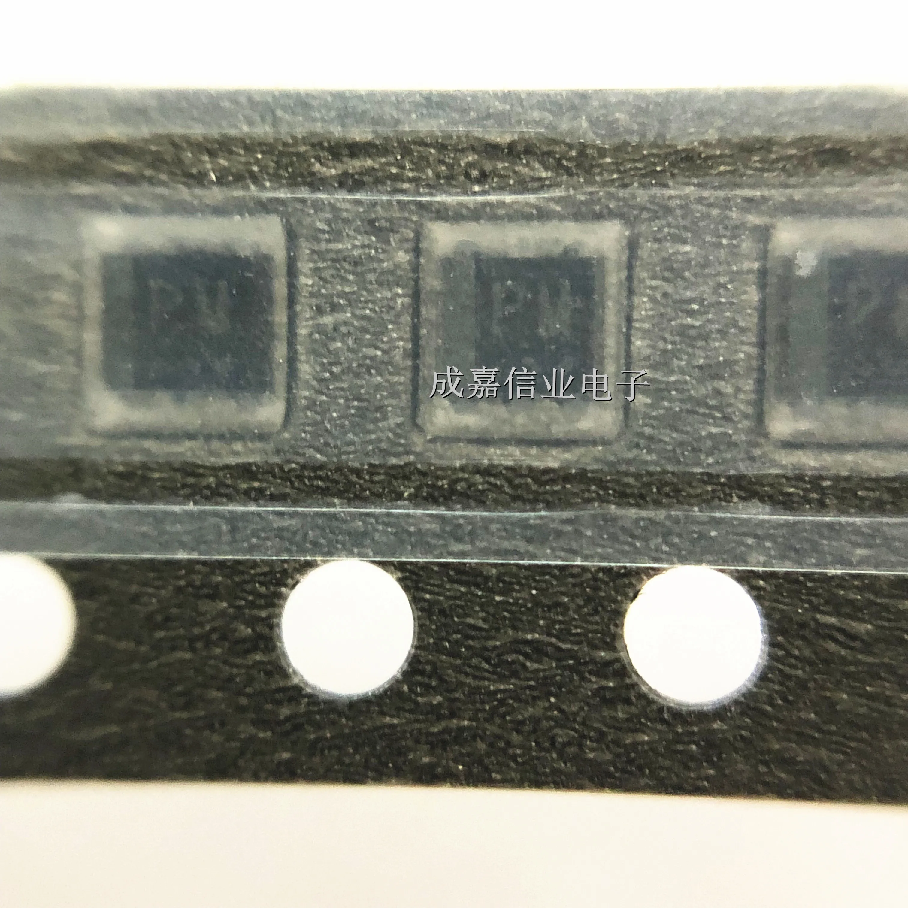 100 unids/lote RTL035N03TR SOT-363-6 MARCADO; MOSFET PM Canal N 30V 3.5A Temperatura de funcionamiento:-55 C-+ 150 C