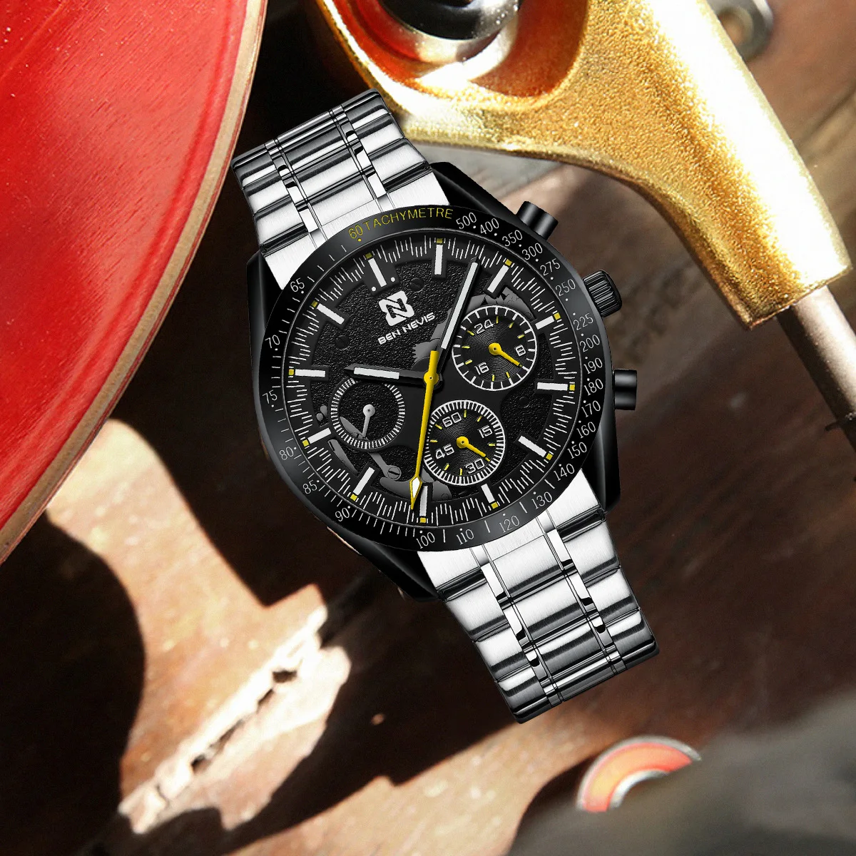 Orologio da uomo di lusso da 44,5 mm con cinturino in pelle, installazione movimento al quarzo, orologio da polso da uomo subacqueo 3ATM