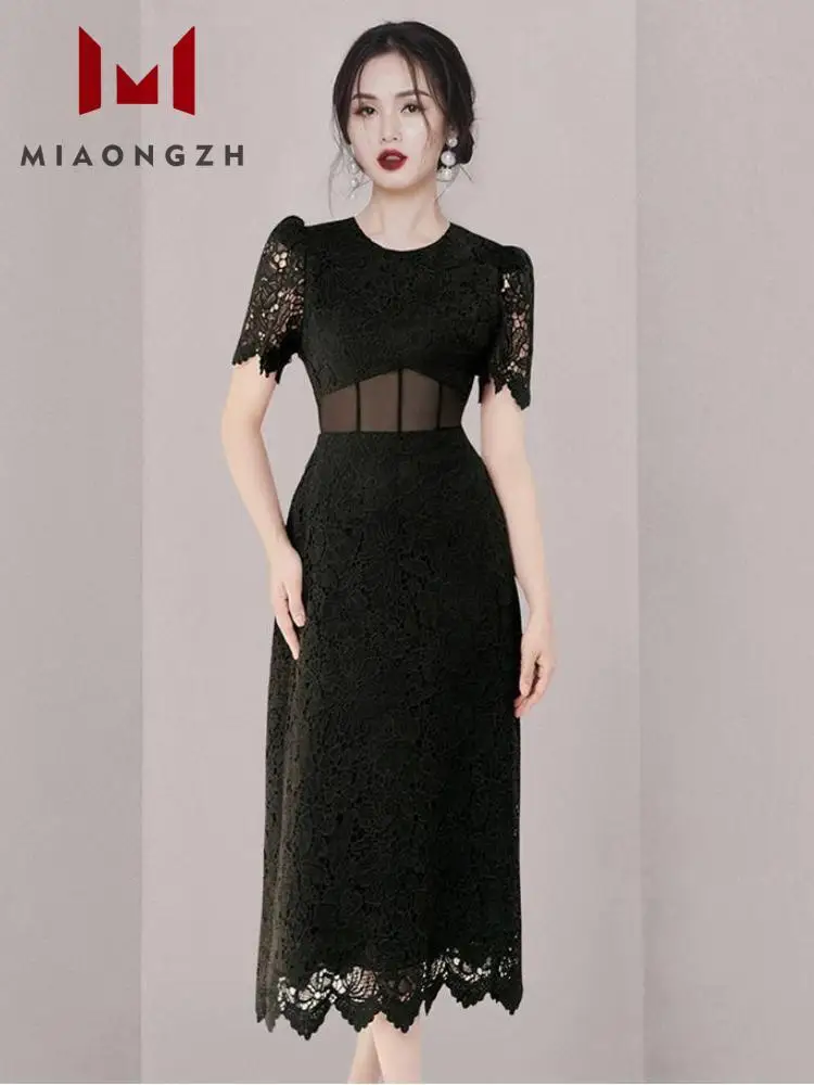 Vestido de encaje negro para mujer, prenda de manga corta con cuello redondo, elegante, ceñido al cuerpo, con retales, ahuecado, para fiesta, novedad de verano 2024