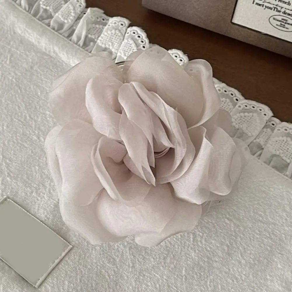 Strong Hold Hair Clip 3d Flower Hair Claw Mesh Yarn Texture Shark Clip Versatile Date Hair Accessory for Women Girls Claw Clip
