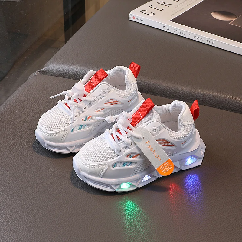 2024  New Light Up Sports Shoes for Boys with Light Up Casual Shoes for Girls Cartoon with Led Lights Shoes Suit for All Seasons