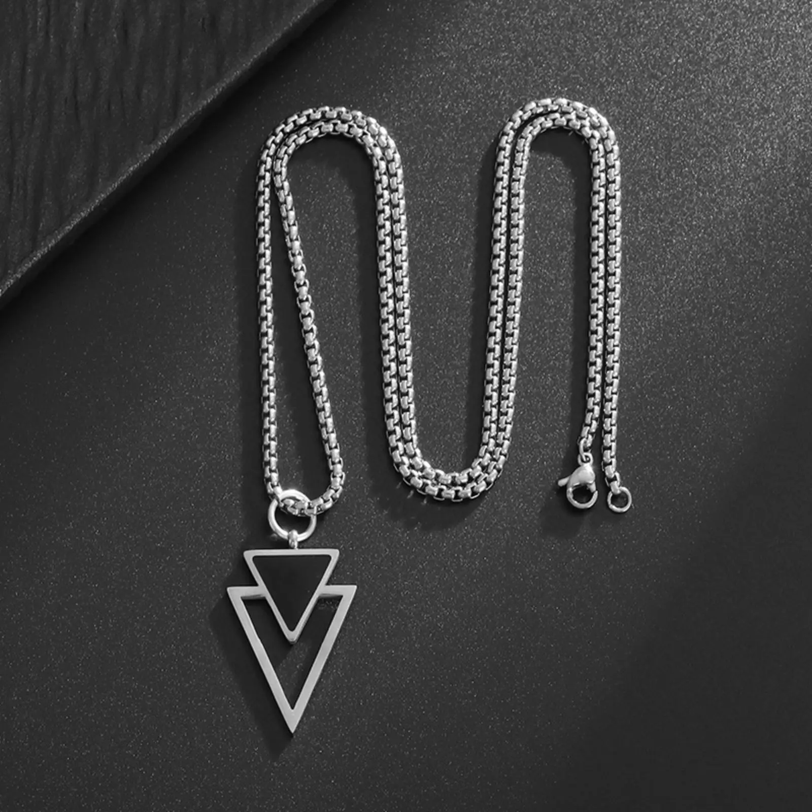 Geometrische Doppel-Dreieck Anhänger Halskette Edelstahl Modeschmuck Geschenk für Männer Frauen – Detail 2