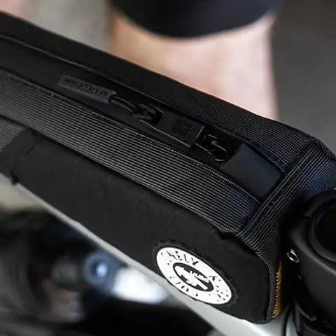 ULAC Wasserdichte Fahrrad-Top-Tube-Tasche, 0,9/1 l, MTB, Rennrad, leicht, langlebig, Fahrrad-Rahmentasche mit externen Seitentaschen – Detail 13