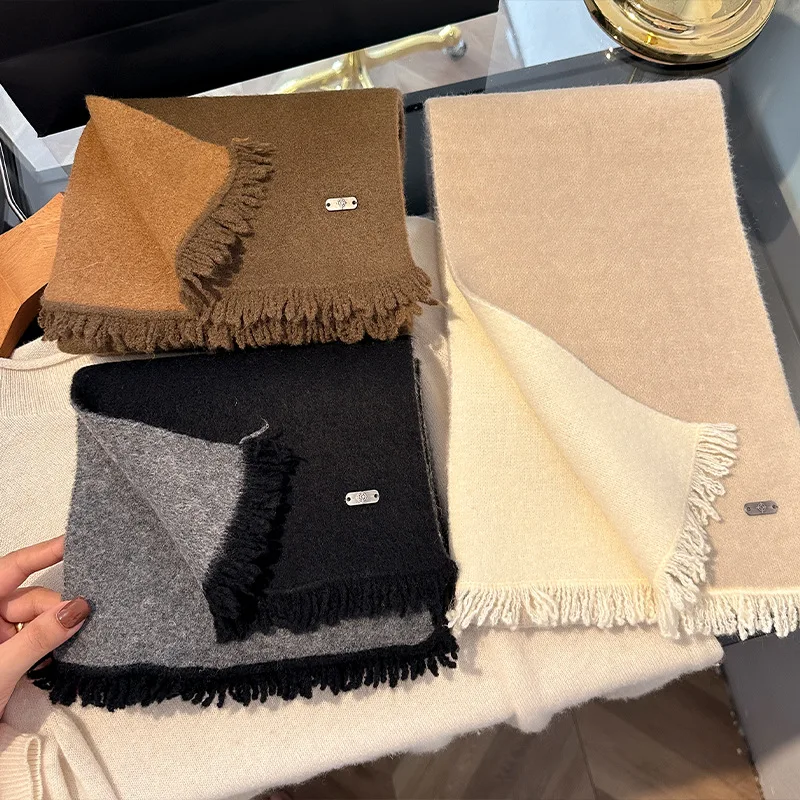 

Новый зимний женский шарф из двухсторонней шерсти с бахромой, теплый, можно носить в качестве внешней шали, идеально подходящий для пар, приятный для кожи шарф.