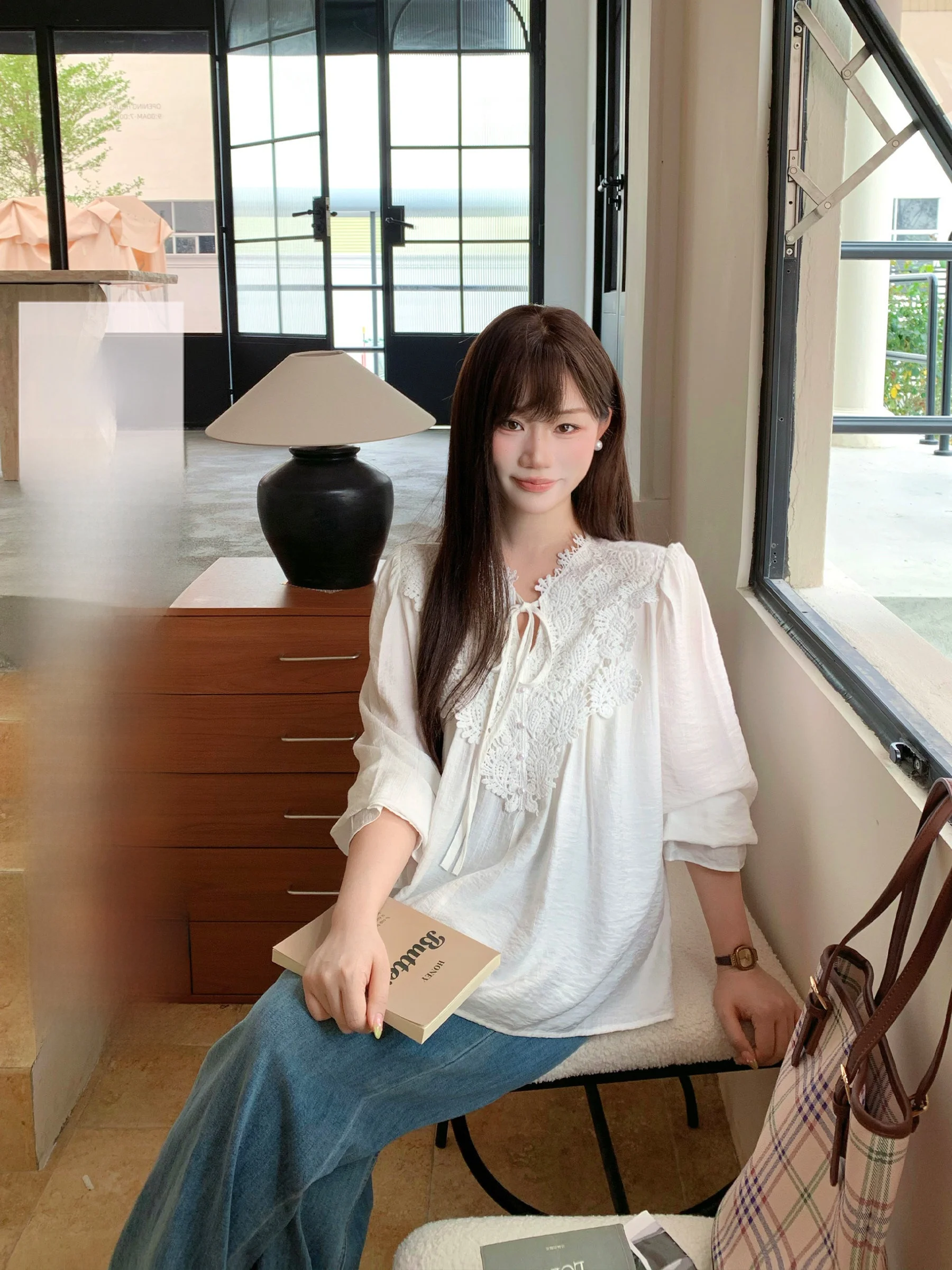 

Half Moon Fish【Flower Shadow】Women's Lace Patchwork Shirt Summer New Style V-Neck Loose Embroidered Top Belted Korean Style