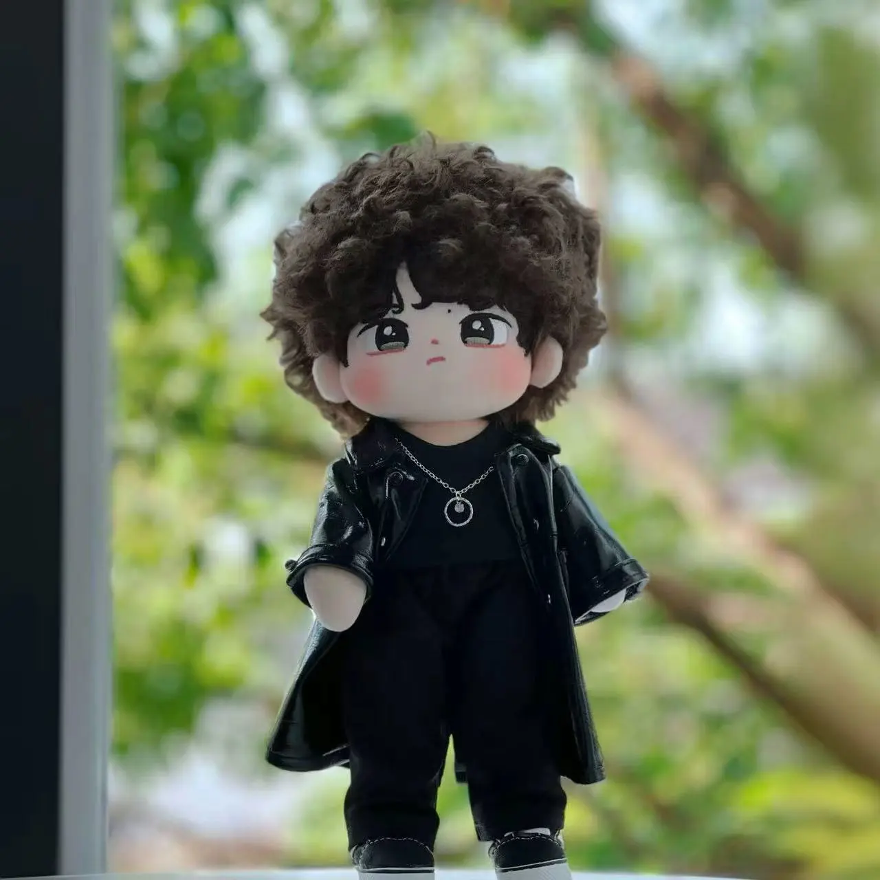 เสื้อผ้าตุ๊กตา 30 ซม. ไอดอลหวังอี้ป๋อ เสื้อแจ็คเก็ตหนังยาว เสื้อโค้ท ชุดแฟชั่น ชุดตุ๊กตา ของเล่นตุ๊กตาผ้าพลัฌ อุปกรณ์เสริมตุ๊กตา ของเล่นอนิเมะสำหรับเด็ก