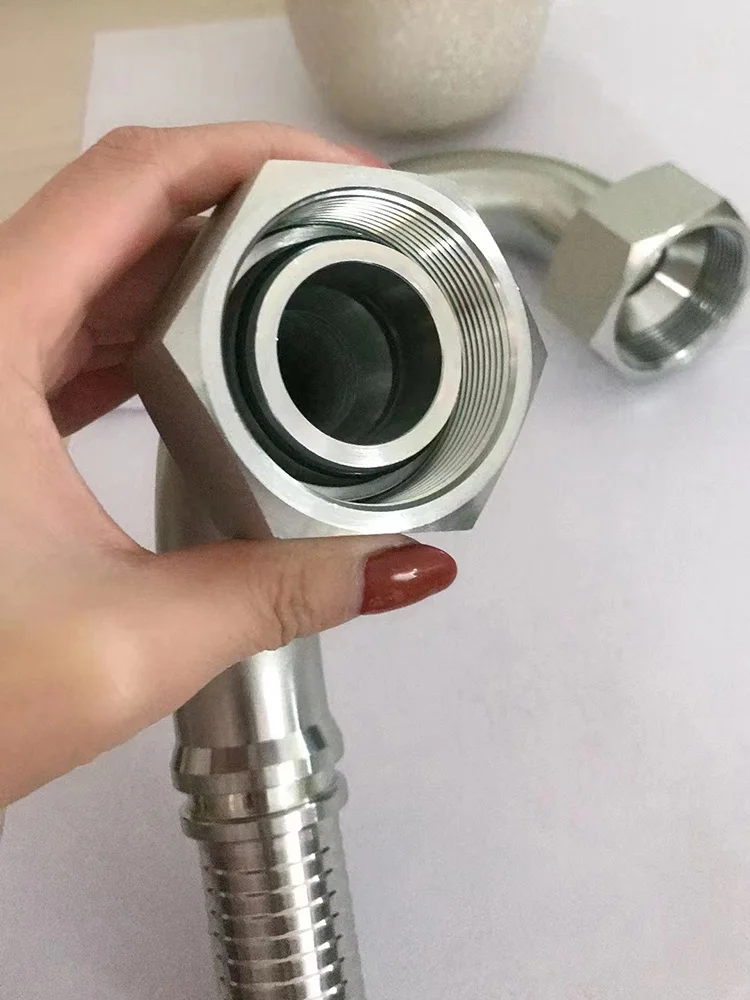 Metryczne złączki hydrauliczne wysokociśnieniowa rura gumowa złącze metryczne M24-M52 typ wstrzymania olej hydrauliczny łącznik rurowy 45 # stal — zdjęcie 3
