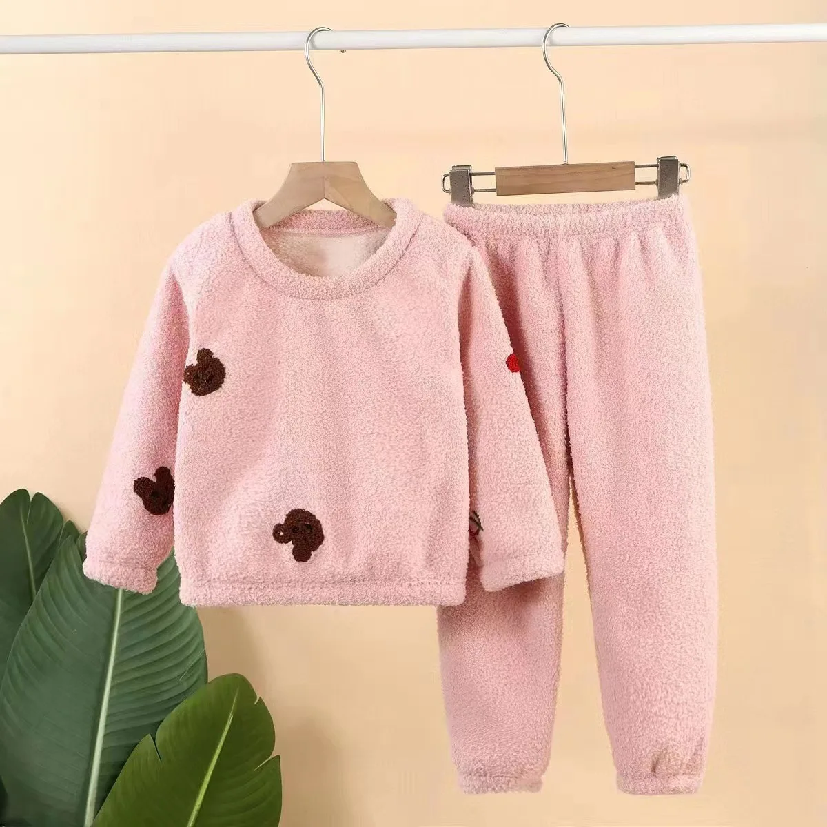 New Kids Autumn Winter Thicken Warm Flannel Pajamas Strawberry O-neck Tops with Pants Baby Boys Girls Sleepwear Pyjamas Sets