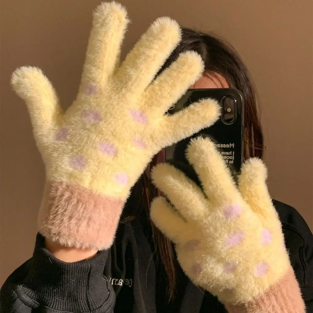 Kawaii Furry Knitted Gloves Polka Dot Touchscreen Five-Finger Gloves Thickened Wool Knit Warm Gloves Winter
