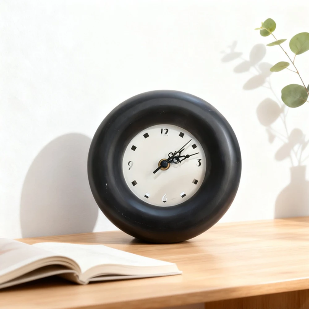Round Resin Clock Creative Art Living Room Desktop Fashion Desk Clock Decorative Ornaments Desktop Clock Home Decoration