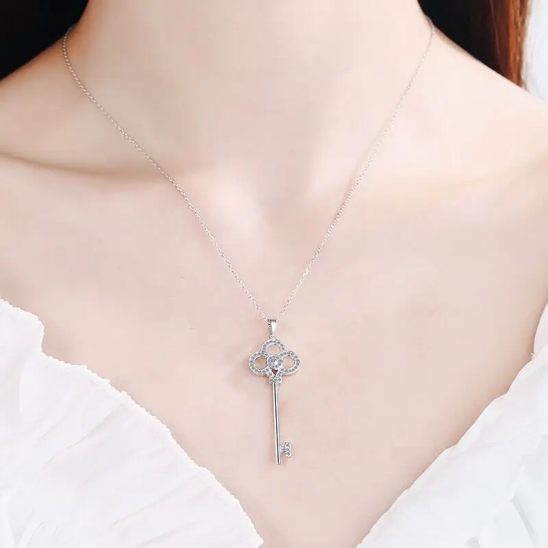 Elegant Key Design Platinum Plated Shiny CZ Zircon Ladies Pendant Necklace Jewelry For Women Short Chain No Fade Cheap Gifts