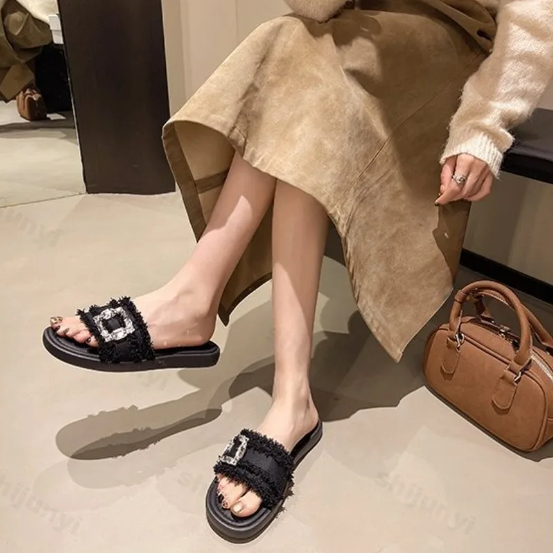 Women's Flat Slippers 2025 Summer Fashion Fringe Outdoor Soft Sole Beach Shoes Lightweight Comfortable Non Slip Casual Sandals