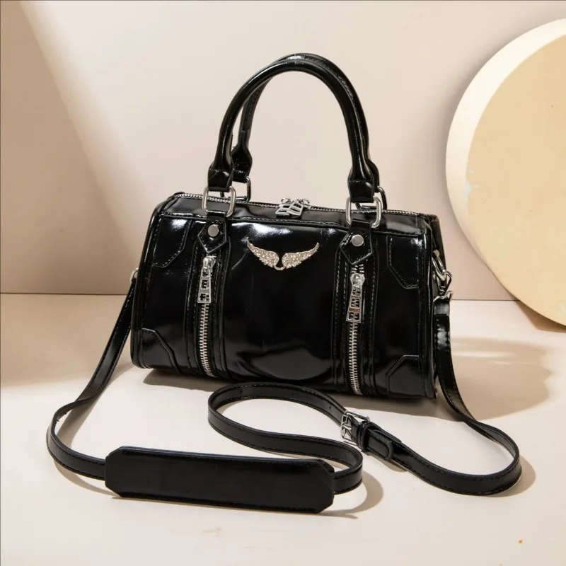 Large capacity oil wax leather casual fashion shoulder bag crossbody bag European and American style minimalist handbag