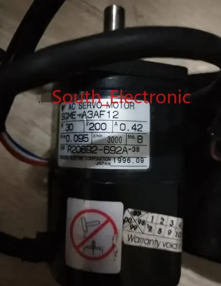 

SGME-A3AF12 SERVO MOTOR , In good working condition, free shipping