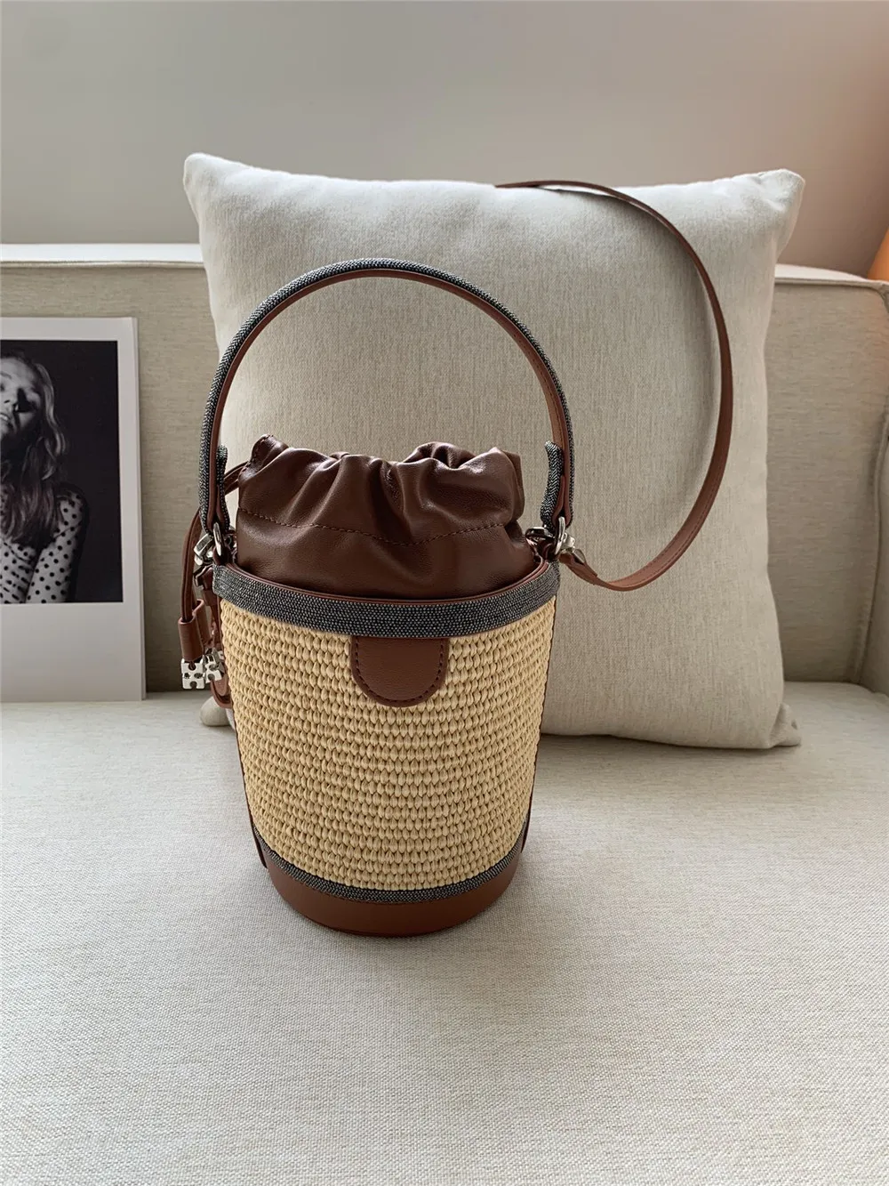 High Quality Sheepskin Straw Splicing Bucket Bag for Women Shoulder Bags Handbags for Travel Shopping