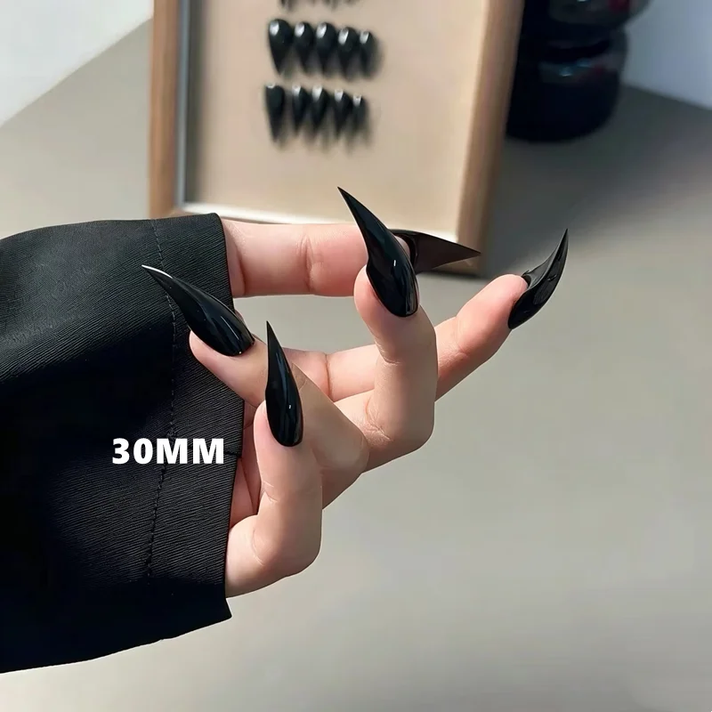 10 Stück Drachenklauen-Handgemachte Press-on-Nägel Stiletto-Spitze Nude Kunstnägel Wiederverwendbar Tragbar Dekoriertes Falsches Maniküre-Nagelkunst-Set